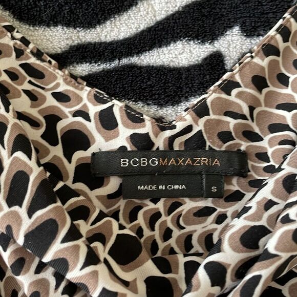 BCBG maxazaria casual flower petals tie at waist cowl neck dress - Picture 8 of 15